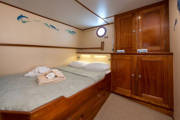 Sea Hunter cabin7