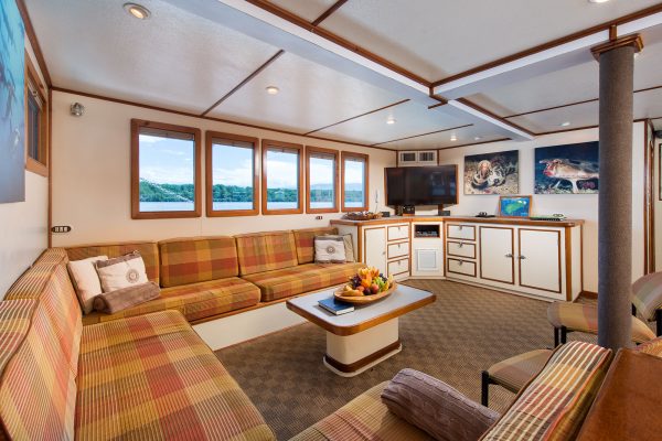 Sea Hunter lounge