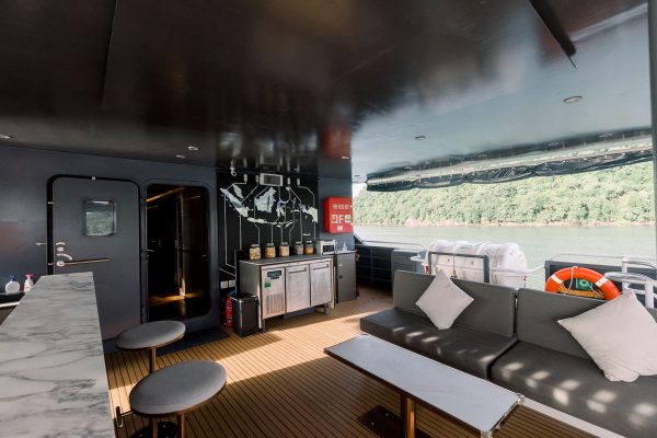 Lounge Deck