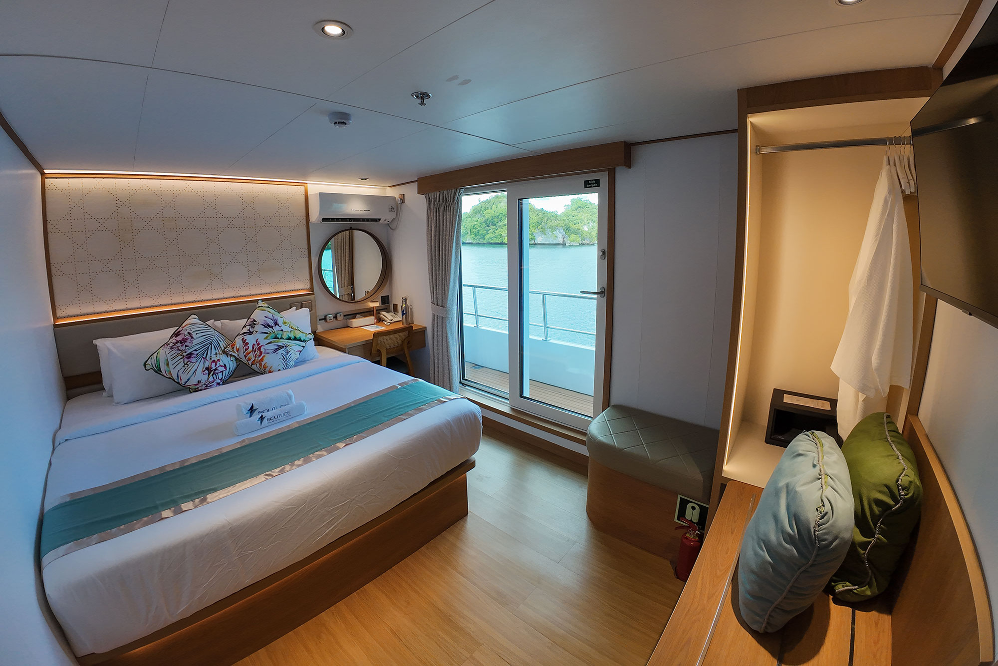 Solitude Gaia Oceanview Cabin