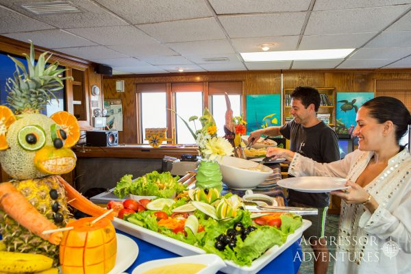 okeanos aggressor2 dining