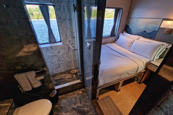 Signature Single Suite Velocean