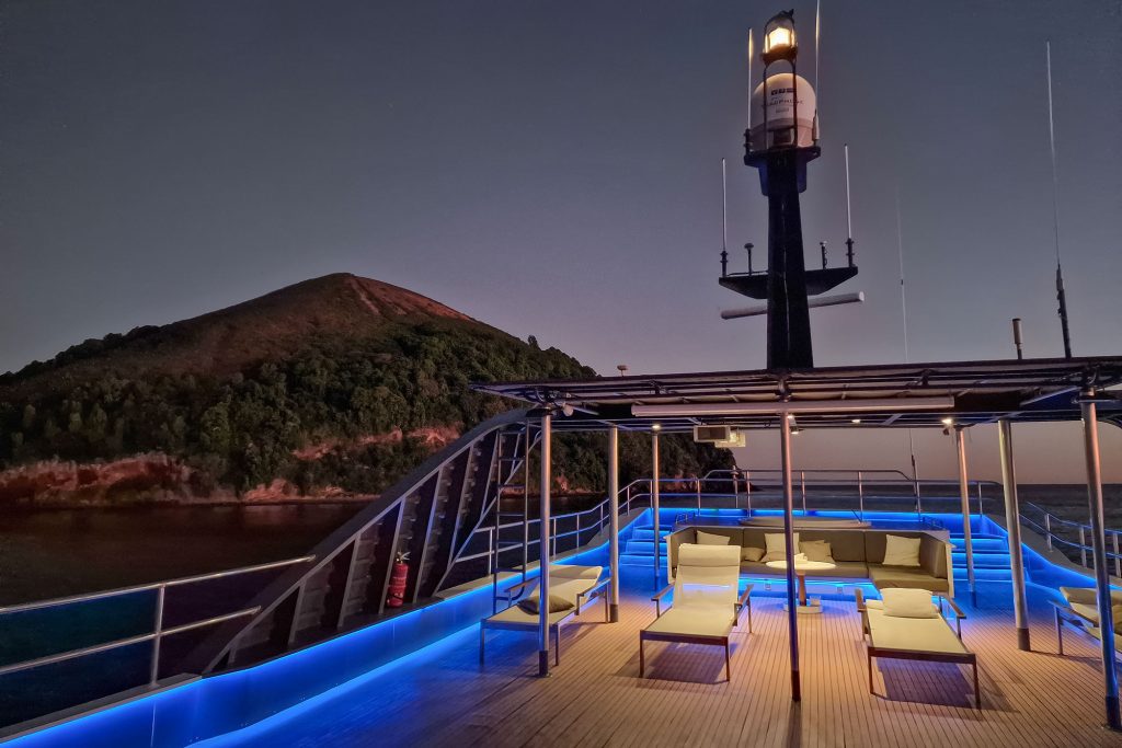 Sundeck at Sunset Velocean